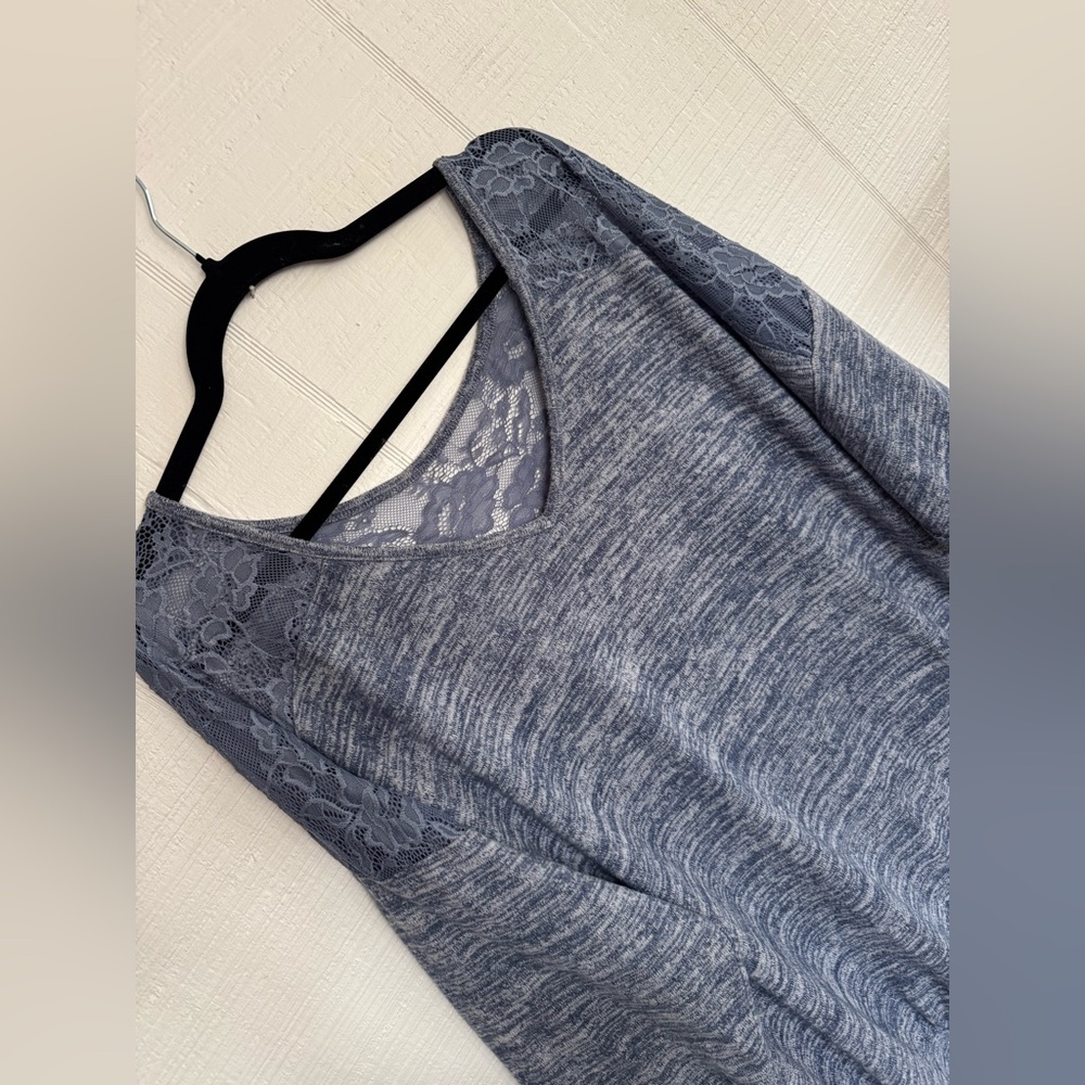 3X Torrid Heathered Gray Lace Blouse - Picture 3 of 7
